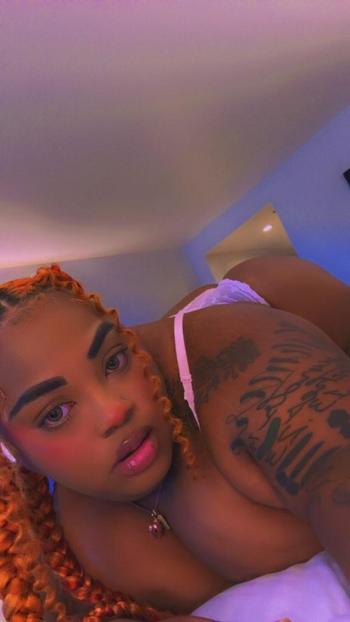 Poundcake, 23  female escort, Meridian