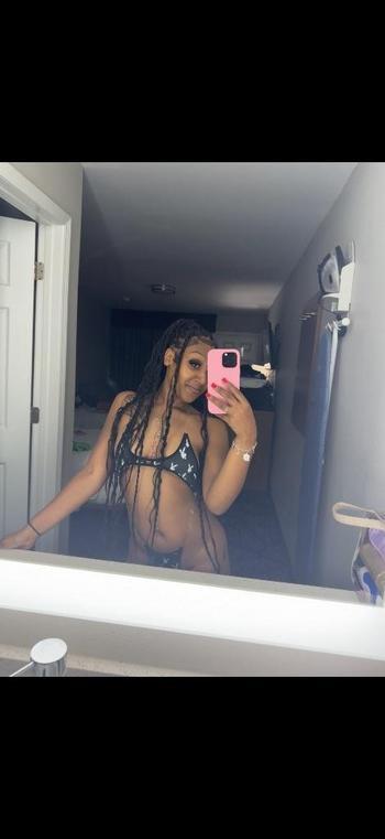 Leah, 21  female escort, Meridian